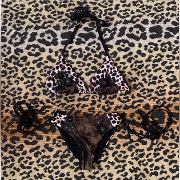 Beach Bunny Born to be Wild Bikini Set - Picture 2 of 4